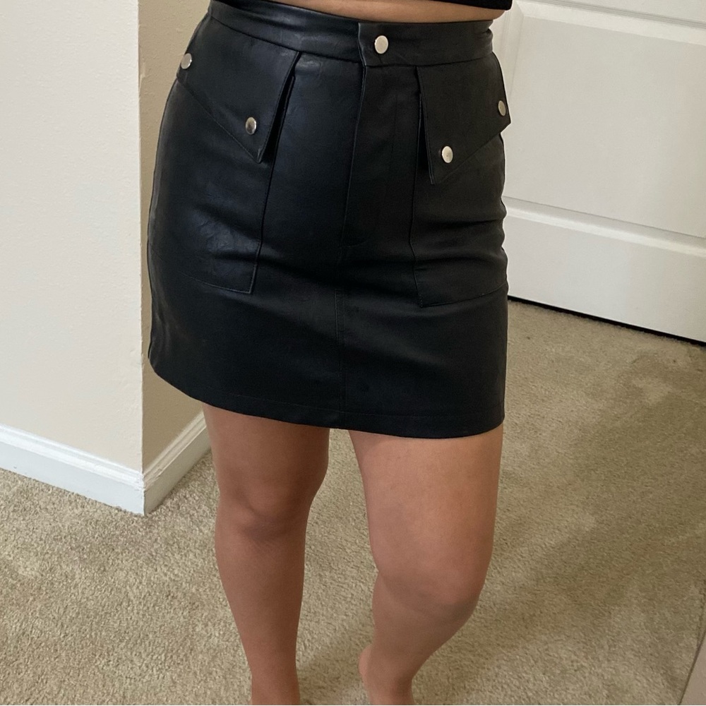 High waisted black faux leather skirt